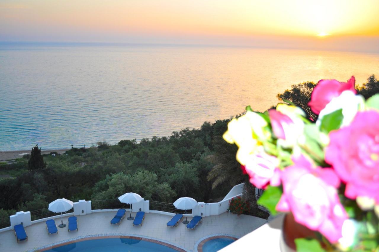 Holiday Apartments Maria With Pool - Agios Gordios Beach Eksteriør billede